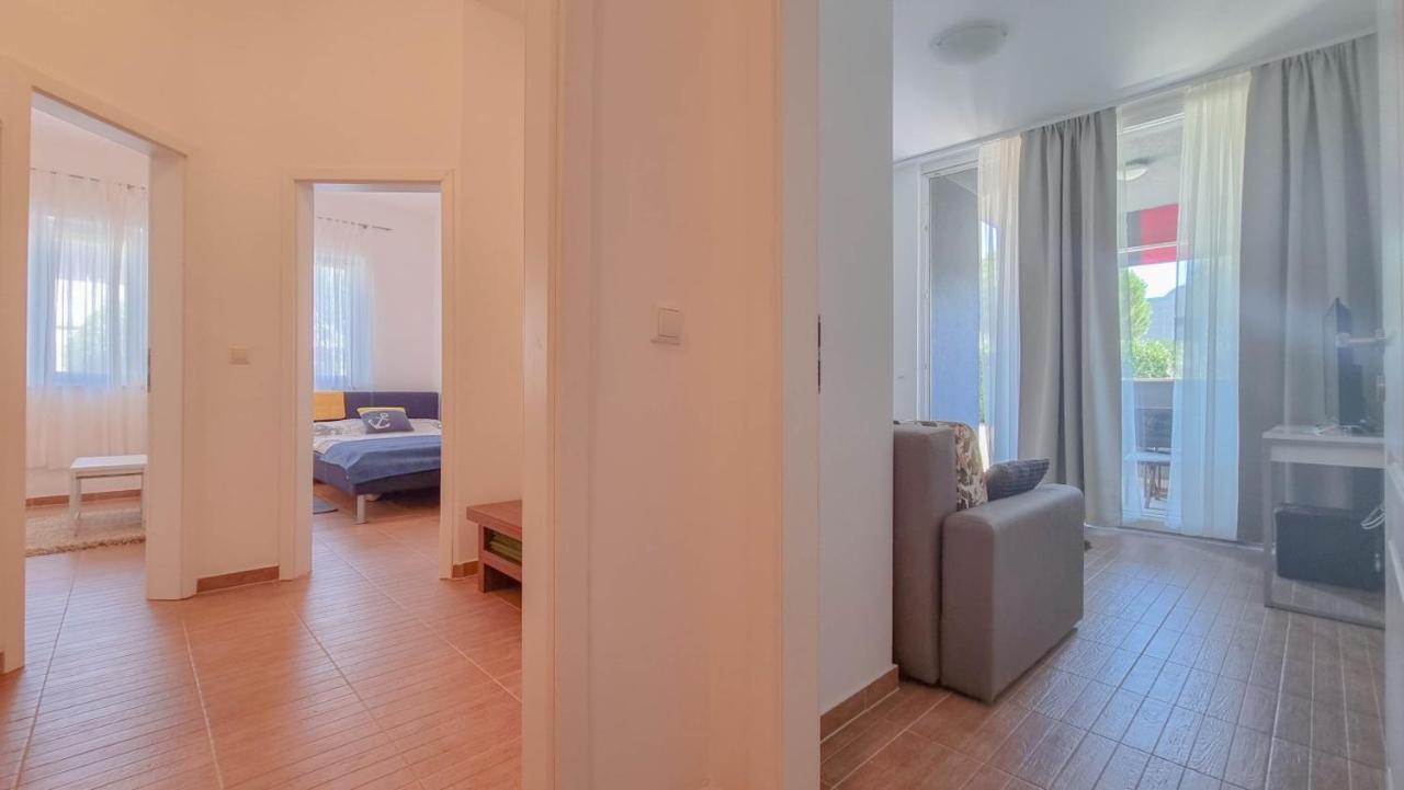 Lea Apartment Novigrad  Exterior photo